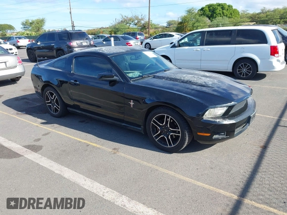 2011 Ford Mustang V6 z VIN 1ZVBP8AM4B5156596, wystawiony jako IAAI lot #42769337 z przebiegiem 77 140 mil mil oraz . Historia ofert i sprzedaży dostępna na DreamBid. Obrazek 1.