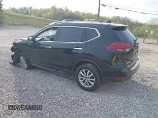 2020 Nissan Rogue SV z VIN JN8AT2MV4LW136313, wystawiony jako IAAI lot #42063856 z przebiegiem 36 298 mil mil oraz . Historia ofert i sprzedaży dostępna na DreamBid. Obrazek 3.