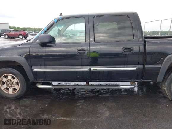 2006 GMC Sierra 1500 SLT with VIN 2GTEK13T561232618, listed as a IAAI auction lot 42086899 with 310,473 mi miles and . Bid and sale history available at carsss.com. Image 17.