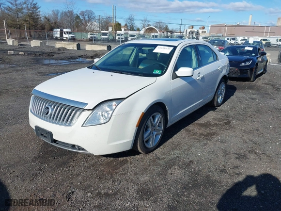 2010 Mercury Milan with VIN 3MEHM0HA5AR612327, listed as a IAAI auction lot 41848232 with 110,887 mi miles. Bid and sale history available at carsss.com. Image 17.