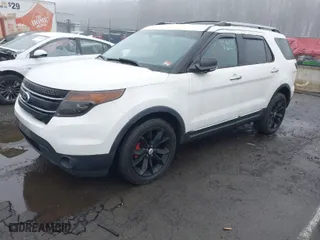 2013 Ford Explorer XLT with VIN 1FM5K8D82DGB96398, listed as a IAAI auction lot 41923674 with 164,805 mi miles. Bid and sale history available at carsss.com. Image 2.
