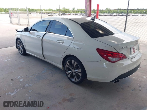 2016 Mercedes-Benz CLA 250 z VIN WDDSJ4EB4GN330900, wystawiony jako IAAI lot #42342783 z przebiegiem 76 342 mil mil oraz . Historia ofert i sprzedaży dostępna na DreamBid. Obrazek 3.