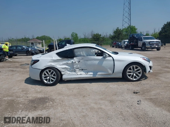 2016 Hyundai Genesis Coupe 3.8L Base with VIN KMHHT6KJ9GU131607, listed as a IAAI auction lot 42441645 with 42,848 mi miles and . Bid and sale history available at DreamBid. Image 13.