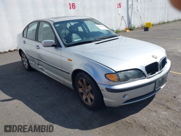2004 BMW 3 Series 325i с VIN WBAAZ33464KP82869, выставлен на аукционе IAAI как лот 42221954 с пробегом 90 335 миль миль и . История ставок и продаж доступна на DreamBid. Изображение 1.