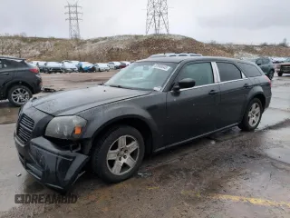 2005 Dodge Magnum SE z VIN 2D4FV48V55H529419, wystawiony jako Copart lot #53908645 z przebiegiem 176 793 mil mil oraz Szkoda całkowita • Salvage title. Historia ofert i sprzedaży dostępna na DreamBid. Obrazek 1.