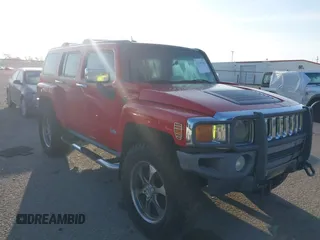 2006 Hummer H3 with VIN 5GTDN136068173903, listed as a IAAI auction lot 42105902 with 215,303 mi miles. Bid and sale history available at carsss.com. Image 1.