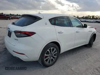 2021 Maserati Levante GT with VIN ZN661XUA5MX357768, listed as a Copart auction lot 78453934 with 71,811 mi miles and Salvage Title. Bid and sale history available at carsss.com. Image 3.