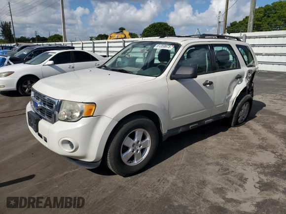 2011 Ford Escape XLS with VIN 1FMCU9C71BKC08406, listed as a Copart auction lot 61359975 with 182,954 mi miles and Salvage title. Bid and sale history available at DreamBid. Image 1.