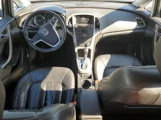 2015 Buick Verano Group z VIN 1G4PS5SK5F4165527, wystawiony jako Copart lot #47879315 z przebiegiem 114 562 mil mil oraz Szkoda całkowita • Salvage title. Historia ofert i sprzedaży dostępna na DreamBid. Obrazek 8.