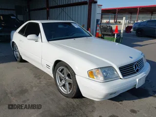 2000 Mercedes-Benz SL 500 z VIN WDBFA68F4YF192999, wystawiony jako IAAI lot #42455495 z przebiegiem 158 067 mil mil oraz . Historia ofert i sprzedaży dostępna na DreamBid. Obrazek 1.