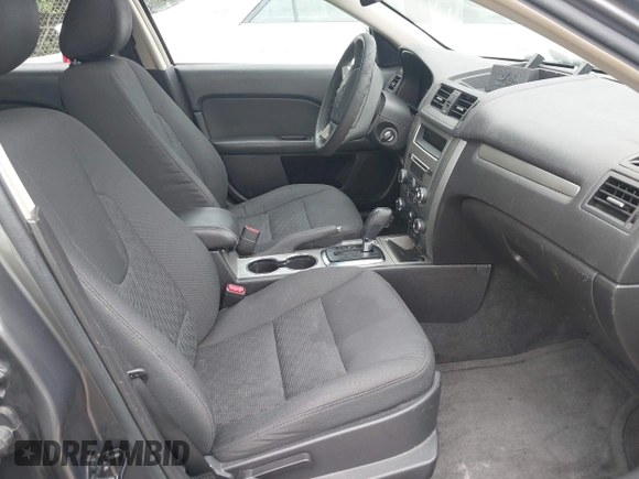 2012 Ford Fusion SE z VIN 3FAHP0HA0CR134819, wystawiony jako IAAI lot #42376667 z przebiegiem 147 014 mil mil oraz . Historia ofert i sprzedaży dostępna na DreamBid. Obrazek 5.