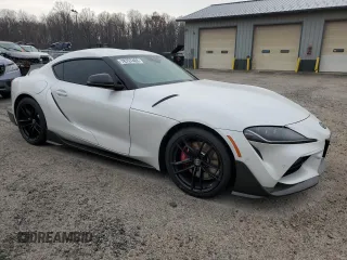 2022 Toyota Supra 3.0 z VIN WZ1DB0C00NW047378, wystawiony jako Copart lot #78797403 z przebiegiem 14 113 mil mil oraz . Historia ofert i sprzedaży dostępna na DreamBid. Obrazek 4.