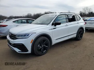 2024 Volkswagen Tiguan SE R-Line Black z VIN 3VV8B7AX6RM198337, wystawiony jako Copart lot #47200695 z przebiegiem 5 183 mil mil oraz Szkoda całkowita • Salvage title. Historia ofert i sprzedaży dostępna na DreamBid. Obrazek 1.