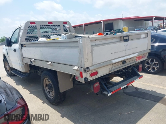 2019 Ford Super Duty F-250 SRW XL with VIN 1FDBF2A69KED44630, listed as a IAAI auction lot 42127168 with 70,738 mi miles. Bid and sale history available at carsss.com. Image 3.