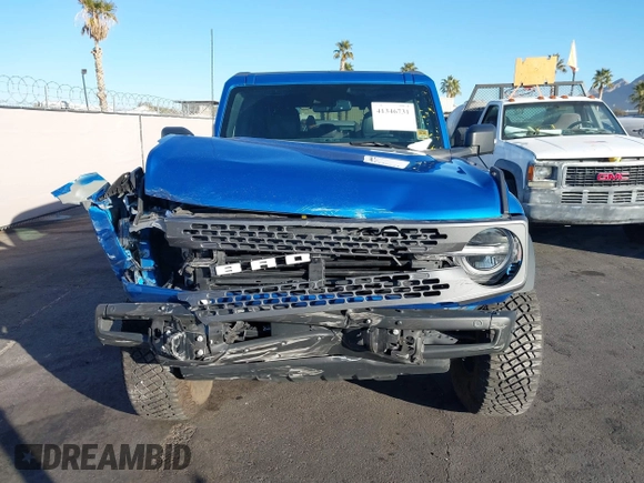 2022 Ford Bronco z VIN 1FMEE5DPXNLB37346, wystawiony jako IAAI lot #41346731 z przebiegiem 20 709 mil mil oraz . Historia ofert i sprzedaży dostępna na DreamBid. Obrazek 13.