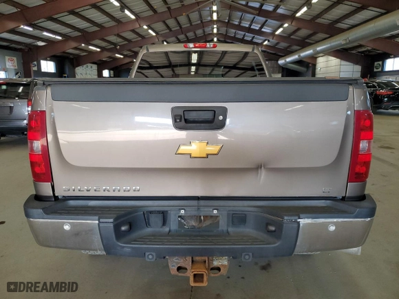 2014 Chevrolet Silverado 2500HD LT with VIN 1GC1KXC86EF103405, listed as a Copart auction lot 48683555 with 386,520 mi miles and Clean Title. Bid and sale history available at carsss.com. Image 6.