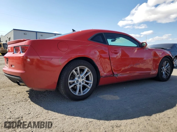2013 Chevrolet Camaro LS z VIN 2G1FE1E36D9177175, wystawiony jako Copart lot #49398445 z przebiegiem 131 347 mil mil oraz Szkoda całkowita • Salvage title. Historia ofert i sprzedaży dostępna na DreamBid. Obrazek 3.