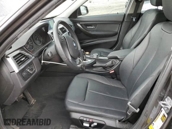 2016 BMW 3 Series 320i xDrive с VIN WBA8E5G50GNU21486, выставлен на аукционе Copart как лот 52612825 с пробегом 74 367 миль миль и Списание • Salvage title. История ставок и продаж доступна на DreamBid. Изображение 7.