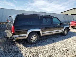 1997 GMC Suburban z VIN 3GKEC16R7VG500916, wystawiony jako Copart lot #76617314 z przebiegiem 271 867 mil mil oraz Nie do naprawy • Non repairable. Historia ofert i sprzedaży dostępna na DreamBid. Obrazek 3.