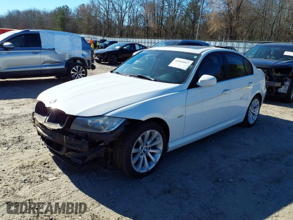 2011 BMW 3 Series 328i with VIN WBAPH7G52BNN07728, listed as a IAAI auction lot 41683017 with 140,889 mi miles. Bid and sale history available at carsss.com. Image 2.