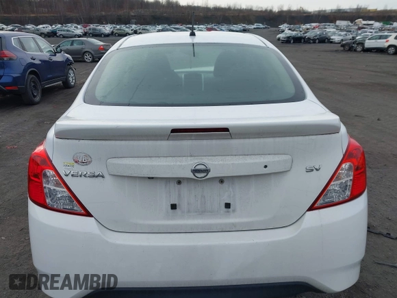 2019 Nissan Versa SV z VIN 3N1CN7AP1KL851669, wystawiony jako IAAI lot #40846171 z przebiegiem 144 652 mil mil oraz . Historia ofert i sprzedaży dostępna na DreamBid. Obrazek 16.