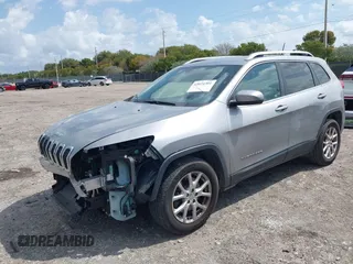 2017 Jeep Cherokee Latitude with VIN 1C4PJLCB9HW660797, listed as a IAAI auction lot 42024301 with 92,150 mi miles and . Bid and sale history available at carsss.com. Image 2.