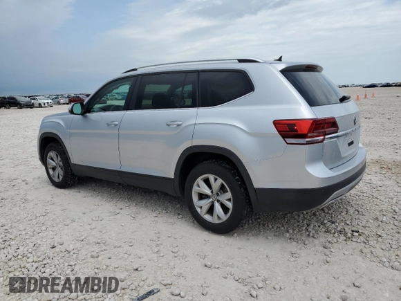 2018 Volkswagen Atlas Launch Edition with VIN 1V2BR2CA4JC500319, listed as a Copart auction lot 55771225 with 76,511 mi miles and Salvage title. Bid and sale history available at DreamBid. Image 2.