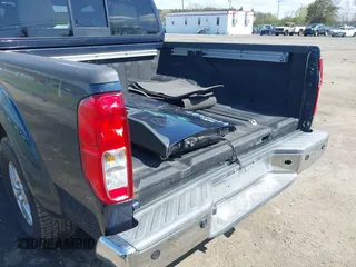 2016 Nissan Frontier SV z VIN 1N6AD0ER3GN754388, wystawiony jako IAAI lot #41971297 z przebiegiem 123 960 mil mil oraz . Historia ofert i sprzedaży dostępna na DreamBid. Obrazek 6.