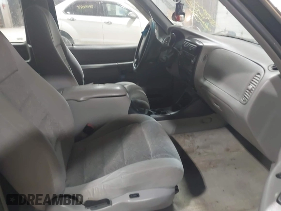 1998 Ford Explorer Sport with VIN 1FMYU24E9WUB63722, listed as a IAAI auction lot 41720429 with 310,804 mi miles and . Bid and sale history available at DreamBid. Image 5.