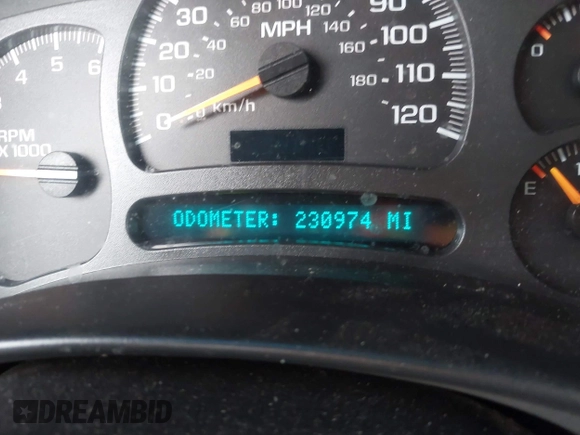 2003 Chevrolet Silverado 1500HD LS z VIN 1GCGK13U33F209456, wystawiony jako IAAI lot #41319790 z przebiegiem 230 974 mil mil oraz . Historia ofert i sprzedaży dostępna na DreamBid. Obrazek 16.