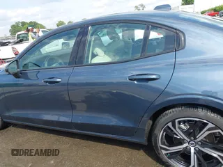 2024 Volvo S60 Plus Dark Theme с VIN 7JRL12FL9RG294057, выставлен на аукционе IAAI как лот 42231808 с пробегом 10 415 миль миль и . История ставок и продаж доступна на DreamBid. Изображение 15.