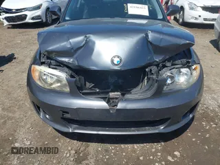 2013 BMW 1 Series 128i с VIN WBAUP7C57DVP25145, выставлен на аукционе IAAI как лот 42186423 с пробегом 131 222 миль миль и . История ставок и продаж доступна на DreamBid. Изображение 6.