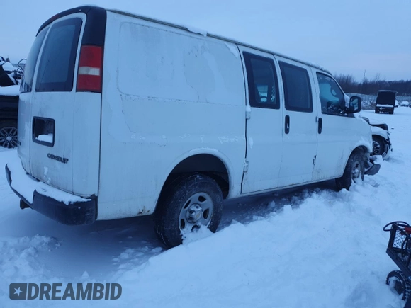 2004 Chevrolet Express Cargo z VIN 1GCFG15T541200774, wystawiony jako Copart lot #41774565 z przebiegiem Nie podano mil oraz Czysty tytuł • Clean title. Historia ofert i sprzedaży dostępna na DreamBid. Obrazek 3.