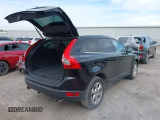2013 Volvo XC60 3.2L z VIN YV4952DL0D2372518, wystawiony jako IAAI lot #42061418 z przebiegiem 122 704 mil mil oraz . Historia ofert i sprzedaży dostępna na DreamBid. Obrazek 4.