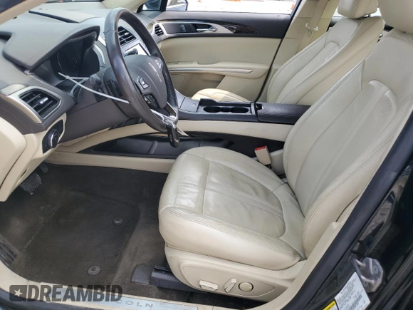 2014 Lincoln MKZ with VIN 3LN6L2GK7ER817845, listed as a Copart auction lot 59748945 with 176,295 mi miles and Salvage title. Bid and sale history available at DreamBid. Image 7.