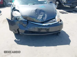 2008 Toyota Prius with VIN JTDKB20U883344493, listed as a IAAI auction lot 42002921 with 552,761 mi miles. Bid and sale history available at carsss.com. Image 6.