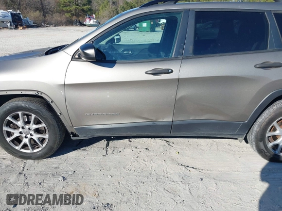 2017 Jeep Cherokee Altitude с VIN 1C4PJLAB3HW653413, выставлен на аукционе IAAI как лот 41154925 с пробегом 168 898 миль миль и . История ставок и продаж доступна на DreamBid. Изображение 6.