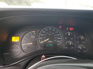 2002 Chevrolet Silverado 1500 LS with VIN 1GCEK14V82Z135222, listed as a Copart auction lot 82079734 with 121,935 mi miles and Salvage Title. Bid and sale history available at carsss.com. Image 9.