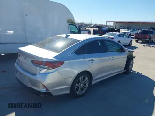 2018 Hyundai Sonata SEL with VIN 5NPE34AF7JH612059, listed as a IAAI auction lot 41360737 with 202,247 mi miles and . Bid and sale history available at DreamBid. Image 4.