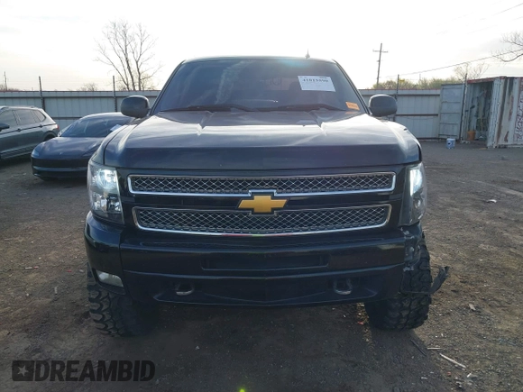 2013 Chevrolet Silverado 1500 LT with VIN 3GCPKSE78DG104750, listed as a IAAI auction lot 41815590 with 188,800 mi miles. Bid and sale history available at carsss.com. Image 12.