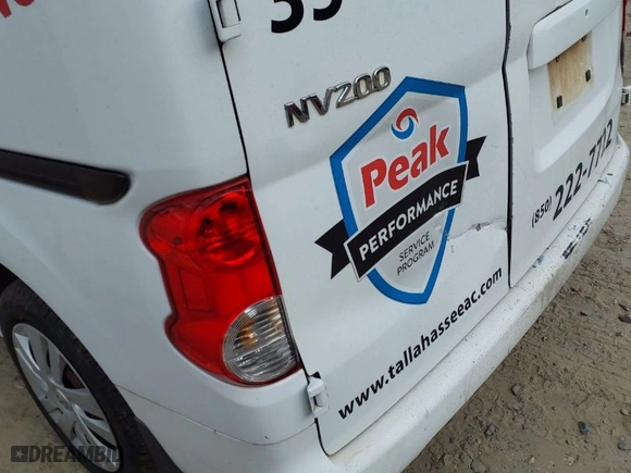 2015 Nissan NV200 SV with VIN 3N6CM0KN4FK693888, listed as a IAAI auction lot 41481395 with 195,214 mi miles. Bid and sale history available at carsss.com. Image 6.