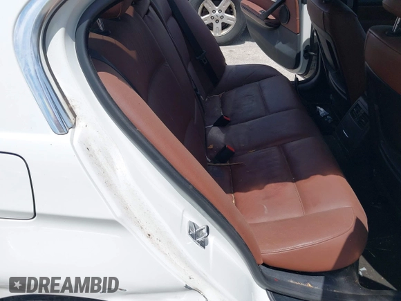 2007 BMW 3 Series 335i с VIN WBAVB73597VH21480, выставлен на аукционе IAAI как лот 42629278 с пробегом 140 725 миль миль и . История ставок и продаж доступна на DreamBid. Изображение 8.
