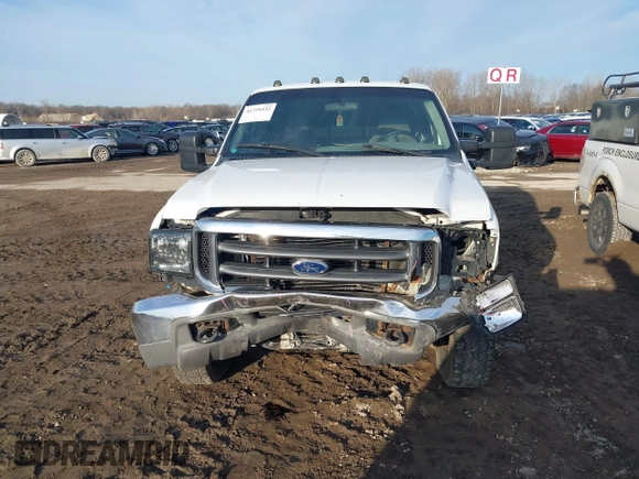 2001 Ford Super Duty F-250 XL with VIN 1FTNX21F91EA15553, listed as a IAAI auction lot 41759332 with 234,023 mi miles. Bid and sale history available at carsss.com. Image 6.