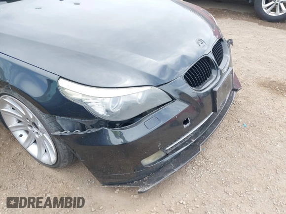 2010 BMW 5 Series 528i xDrive z VIN WBANV1C55AC388294, wystawiony jako IAAI lot #42249284 z przebiegiem Nie podano mil oraz . Historia ofert i sprzedaży dostępna na DreamBid. Obrazek 6.