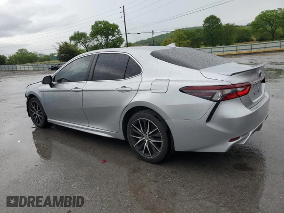 2022 Toyota Camry SE z VIN 4T1G11AK9NU708664, wystawiony jako Copart lot #53104275 z przebiegiem 77 421 mil mil oraz Szkoda całkowita • Salvage title. Historia ofert i sprzedaży dostępna na DreamBid. Obrazek 2.