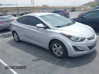 2015 Hyundai Elantra SE z VIN 5NPDH4AE3FH570484, wystawiony jako IAAI lot #42371112 z przebiegiem 136 134 mil mil oraz . Historia ofert i sprzedaży dostępna na DreamBid. Obrazek 1.