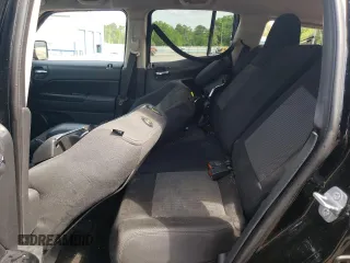 2014 Jeep Patriot Altitude z VIN 1C4NJPBA3ED729546, wystawiony jako Copart lot #52505015 z przebiegiem 202 650 mil mil oraz Szkoda całkowita • Salvage title. Historia ofert i sprzedaży dostępna na DreamBid. Obrazek 11.