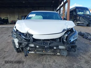 2019 Lexus ES 350 z VIN 58ABZ1B15KU046904, wystawiony jako IAAI lot #41585313 z przebiegiem 105 650 mil mil oraz . Historia ofert i sprzedaży dostępna na DreamBid. Obrazek 13.