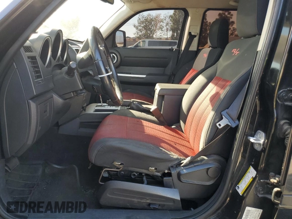 2008 Dodge Nitro R/T z VIN 1D8GT58608W117230, wystawiony jako Copart lot #78043414 z przebiegiem 172 066 mil mil oraz Szkoda całkowita • Salvage title. Historia ofert i sprzedaży dostępna na DreamBid. Obrazek 7.