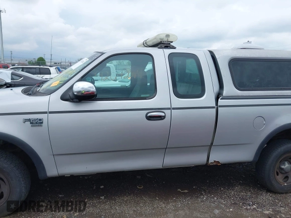 2002 Ford F-150 XL с VIN 1FTRX18L52NB18963, выставлен на аукционе IAAI как лот 42042014 с пробегом 229 262 миль миль и . История ставок и продаж доступна на DreamBid. Изображение 14.